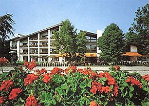 Hotel Ludwig Am Seidlpark ムルナウ・アム・スタッフェルゼー エクステリア 写真