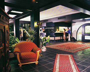 Hotel Ludwig Am Seidlpark ムルナウ・アム・スタッフェルゼー エクステリア 写真